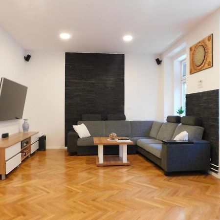 Modern Apartment Hrenova Street Ljubljana Buitenkant foto