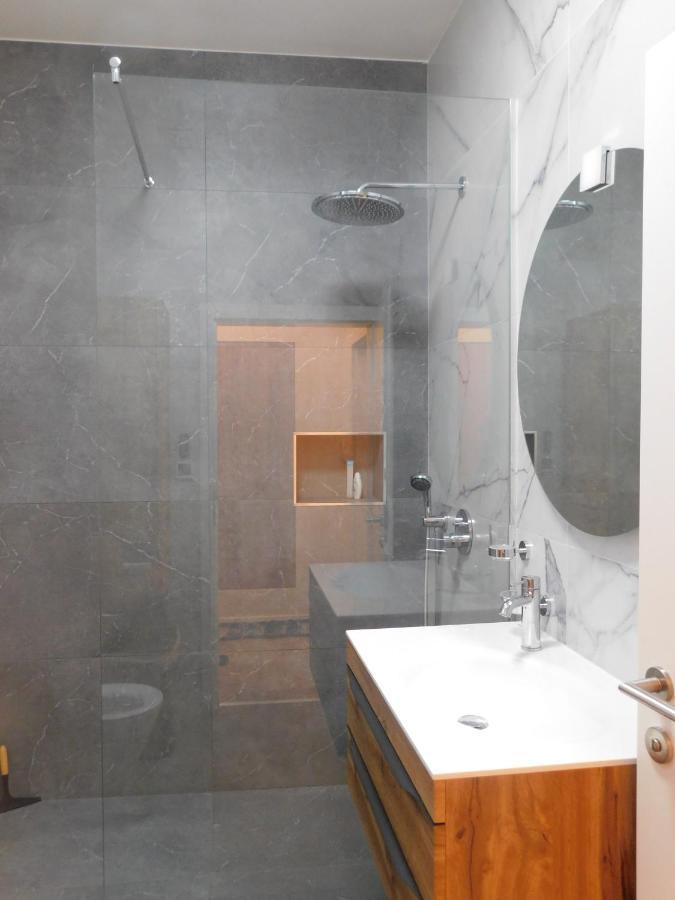 Modern Apartment Hrenova Street Ljubljana Buitenkant foto